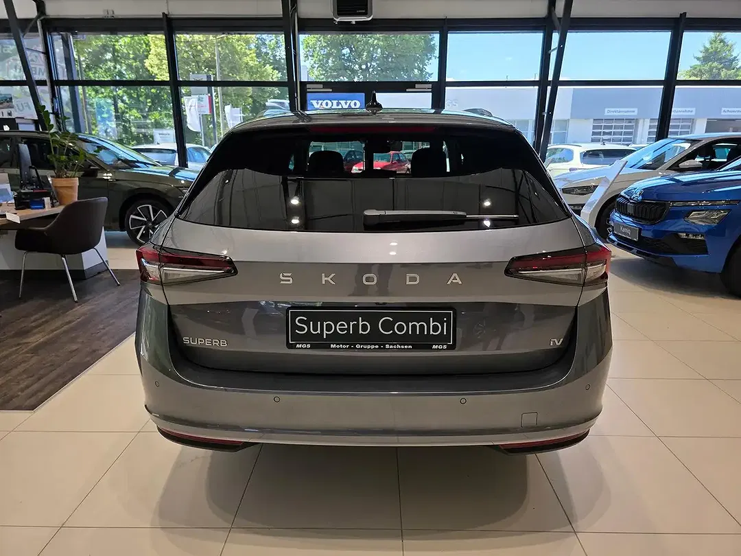Skoda Superb - Thumbnail 5