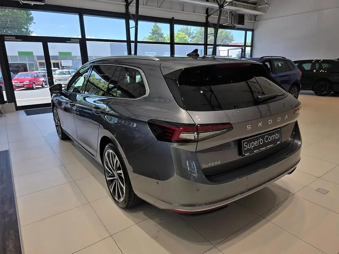 Skoda Superb - Thumbnail 6