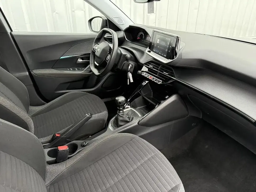 Peugeot 2008 - Thumbnail 2