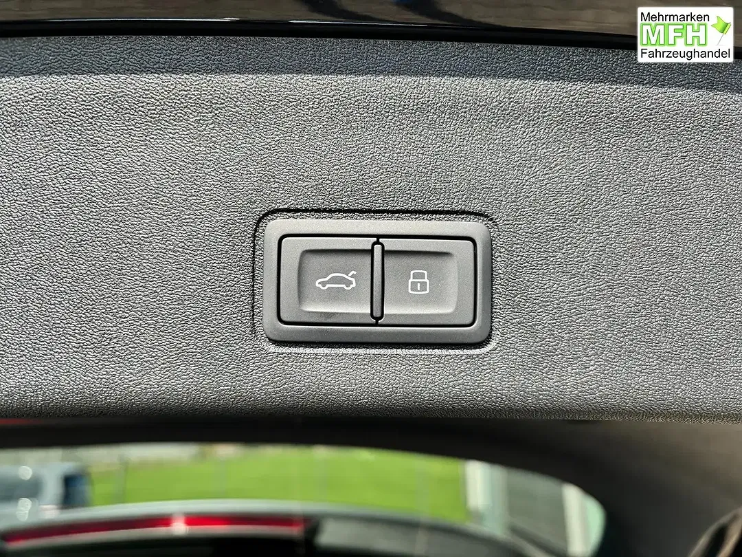 Audi Q3 - Thumbnail 12