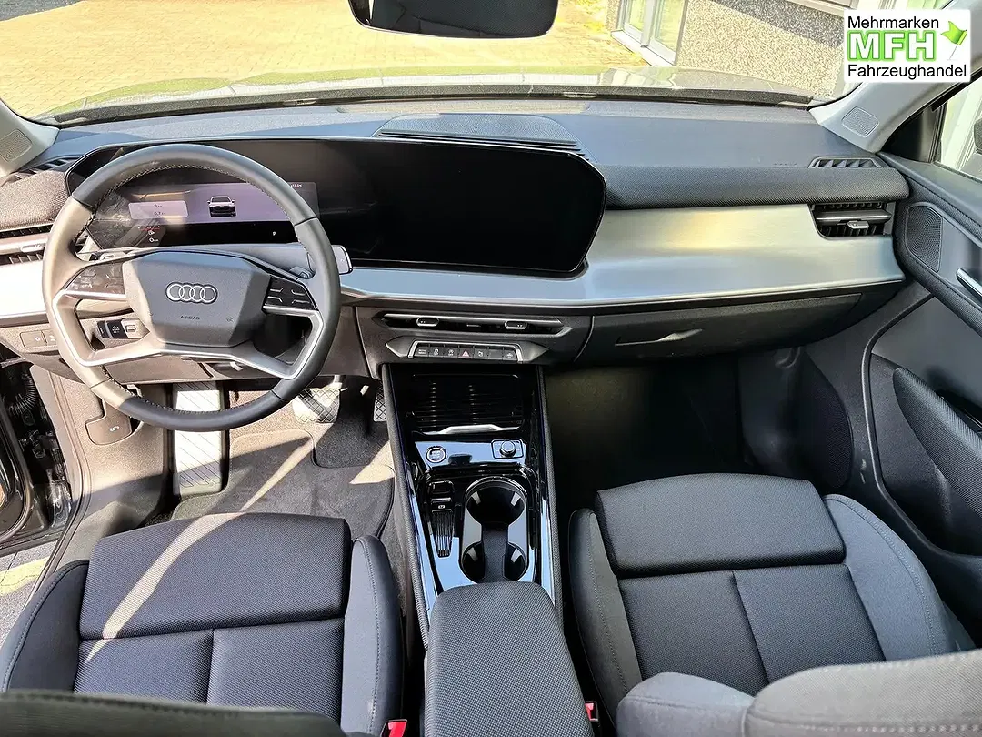 Audi Q3 - Thumbnail 7