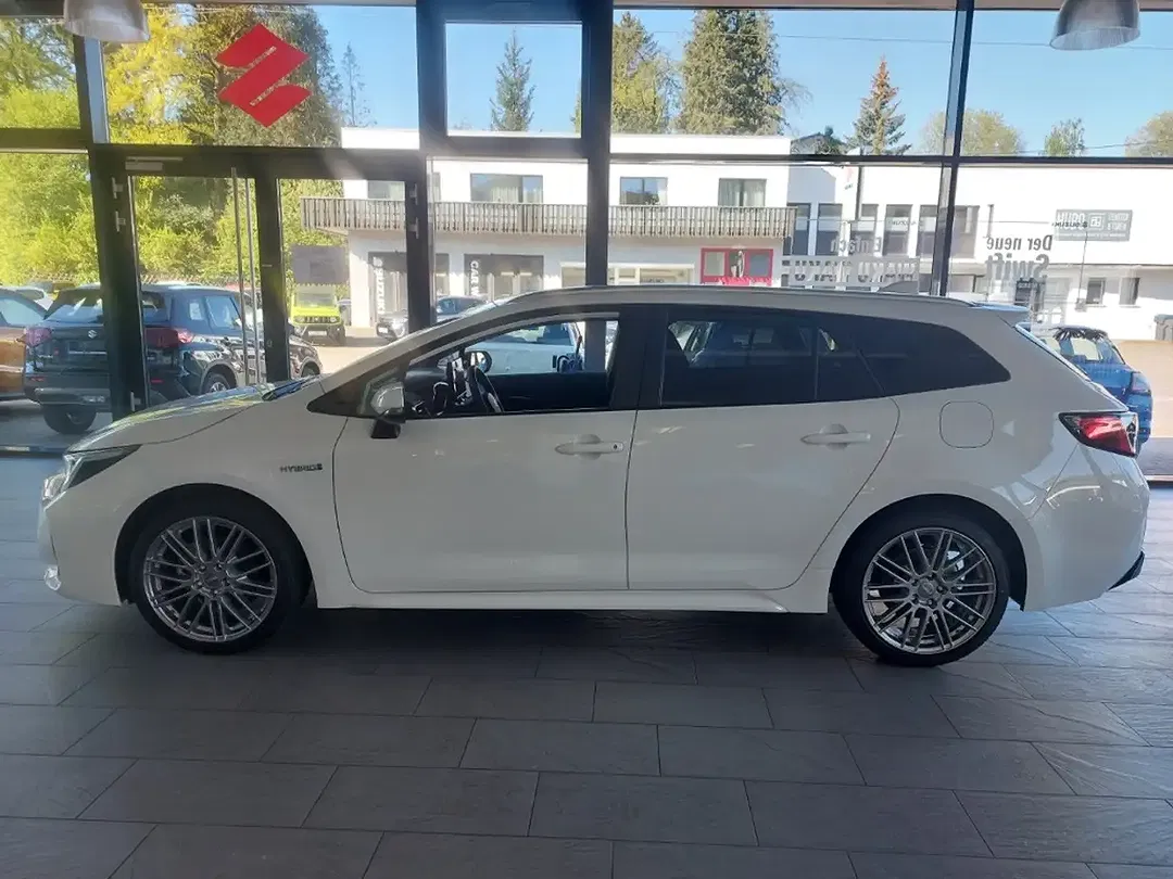 Suzuki Swace - Thumbnail 3