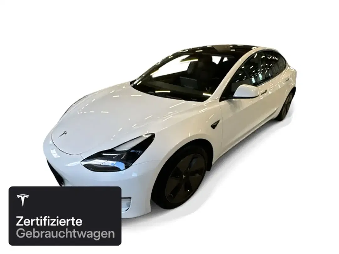Tesla Model 3 - Thumbnail 1