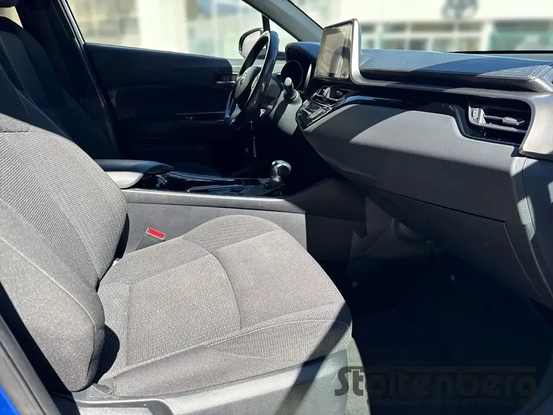 Toyota C-HR - Thumbnail 6