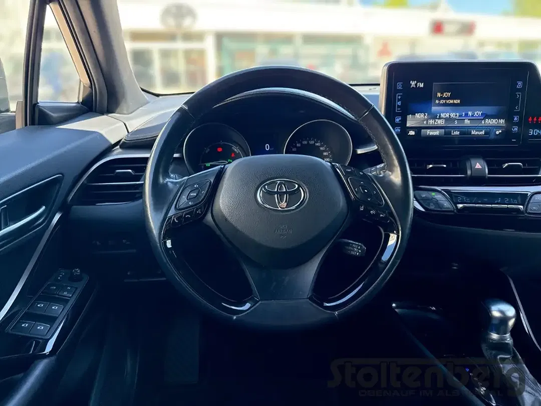 Toyota C-HR - Thumbnail 9