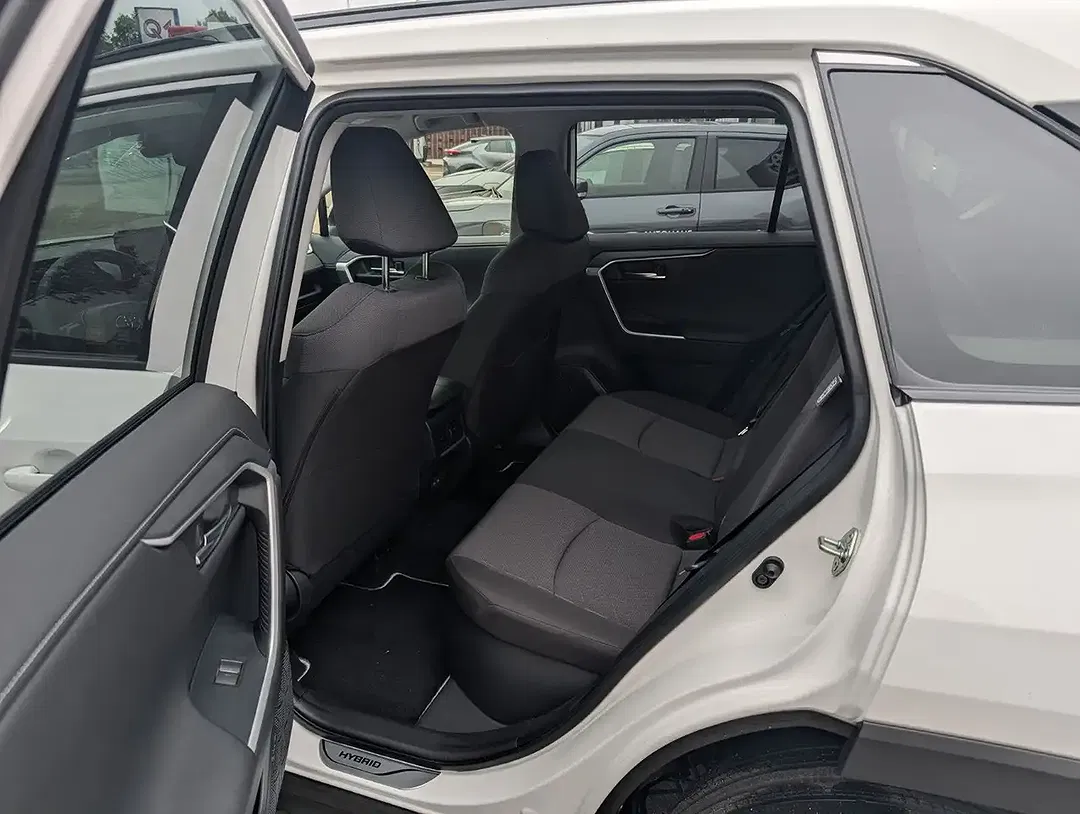 Toyota RAV 4 - Thumbnail 14