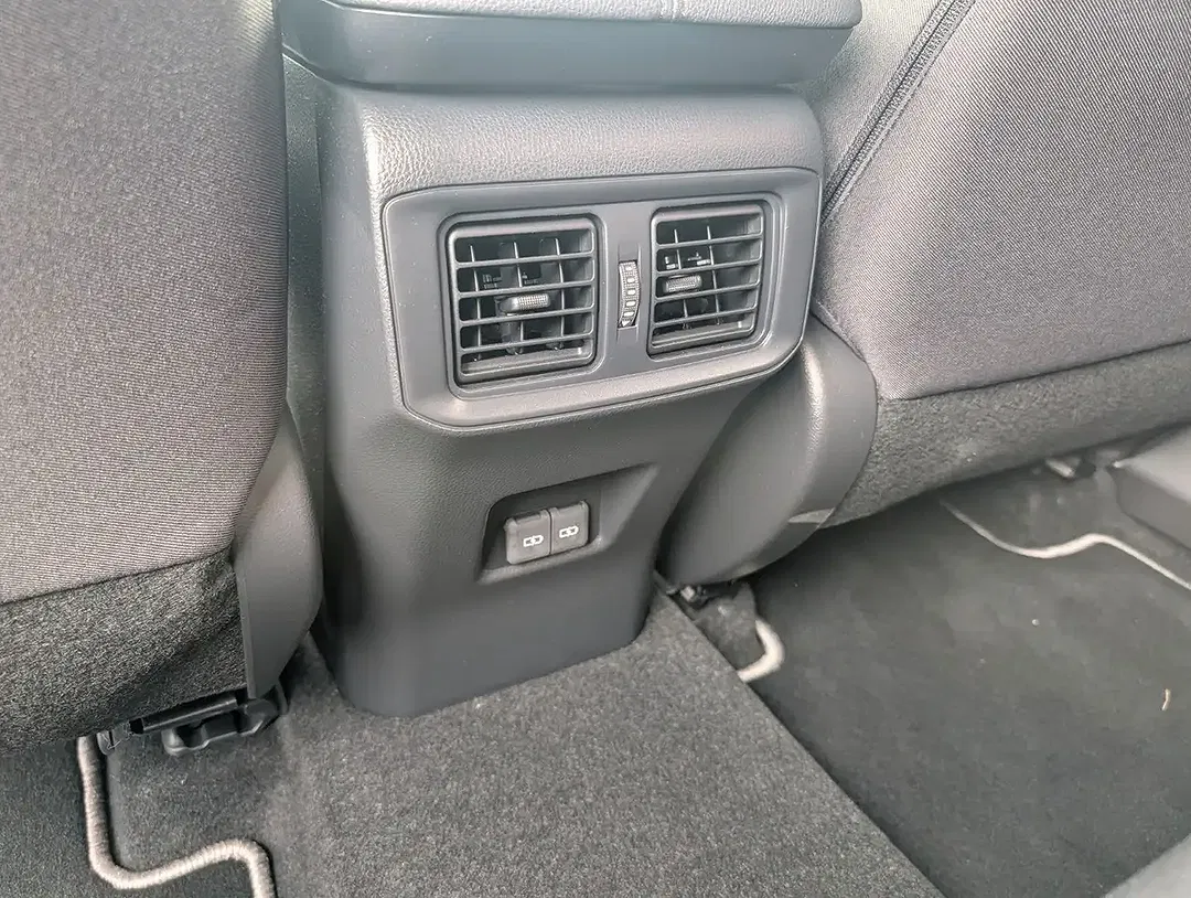 Toyota RAV 4 - Thumbnail 26
