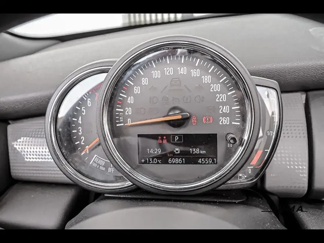 MINI Cooper Cabrio - Thumbnail 13