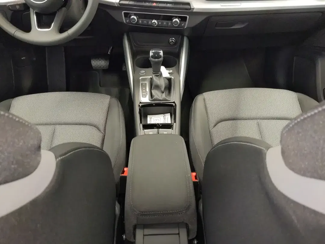 Audi Q2 - Thumbnail 12