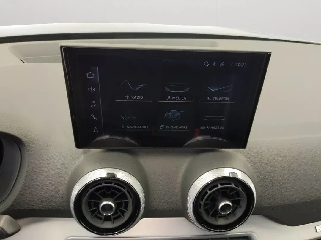 Audi Q2 - Thumbnail 13