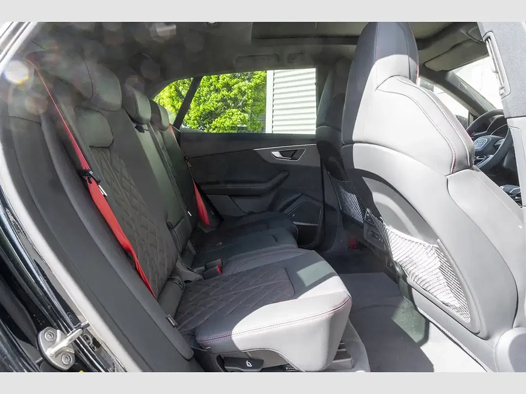 Audi Q8 - Thumbnail 10