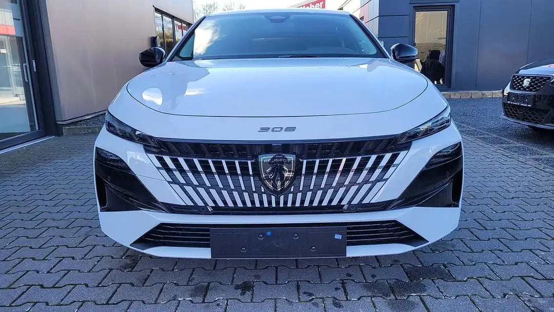 Peugeot 308 - Thumbnail 2