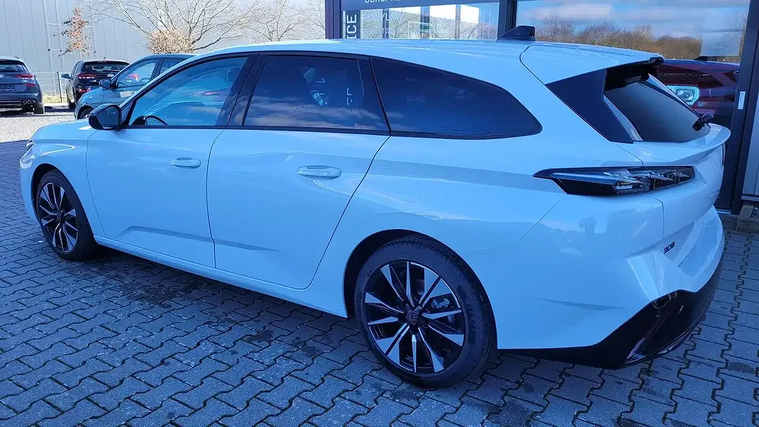 Peugeot 308 - Thumbnail 6