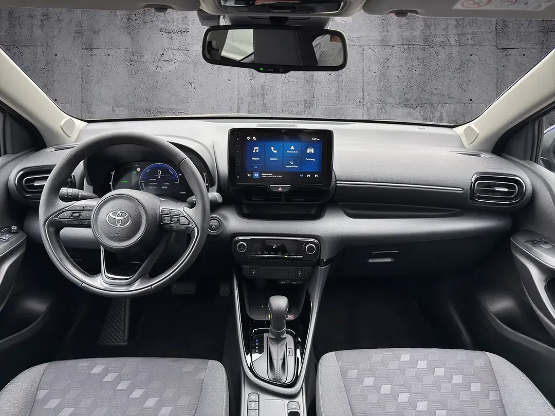 Toyota Yaris - Thumbnail 13