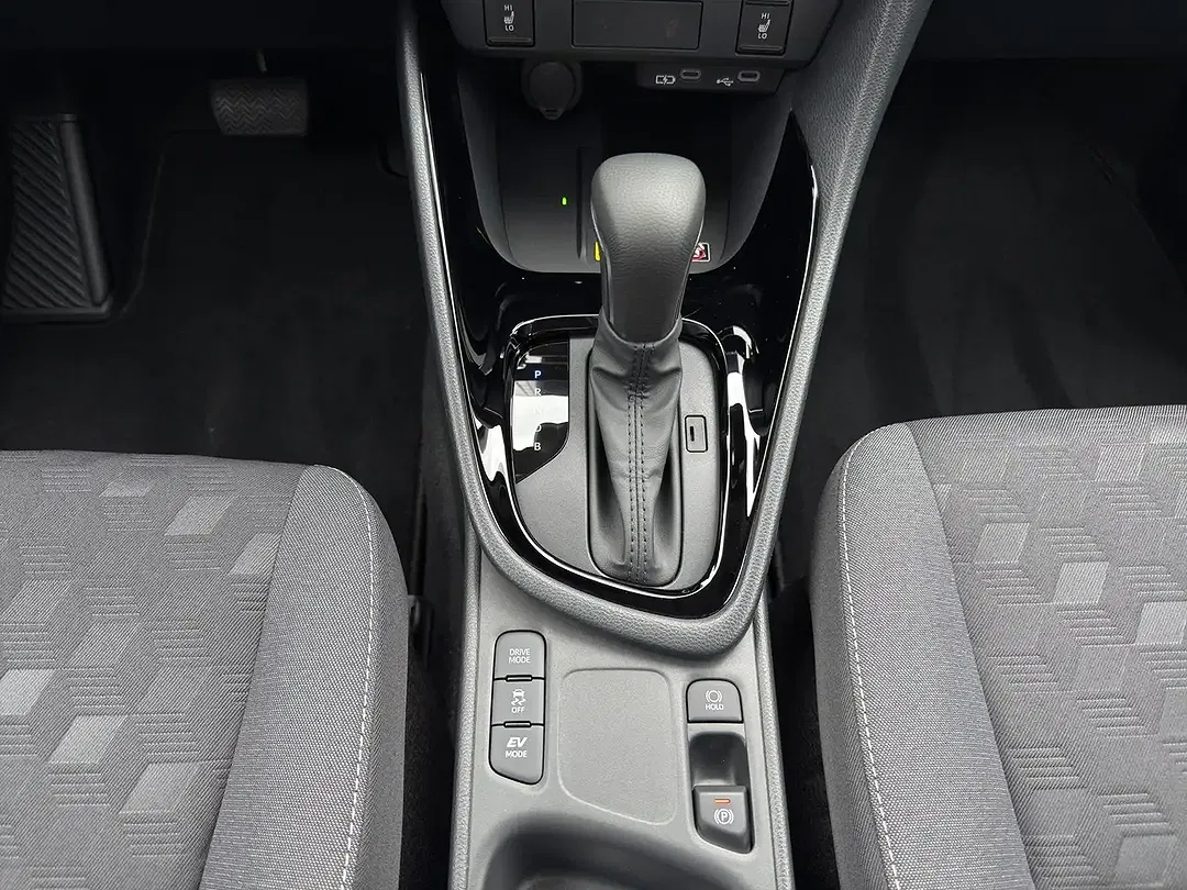 Toyota Yaris - Thumbnail 14