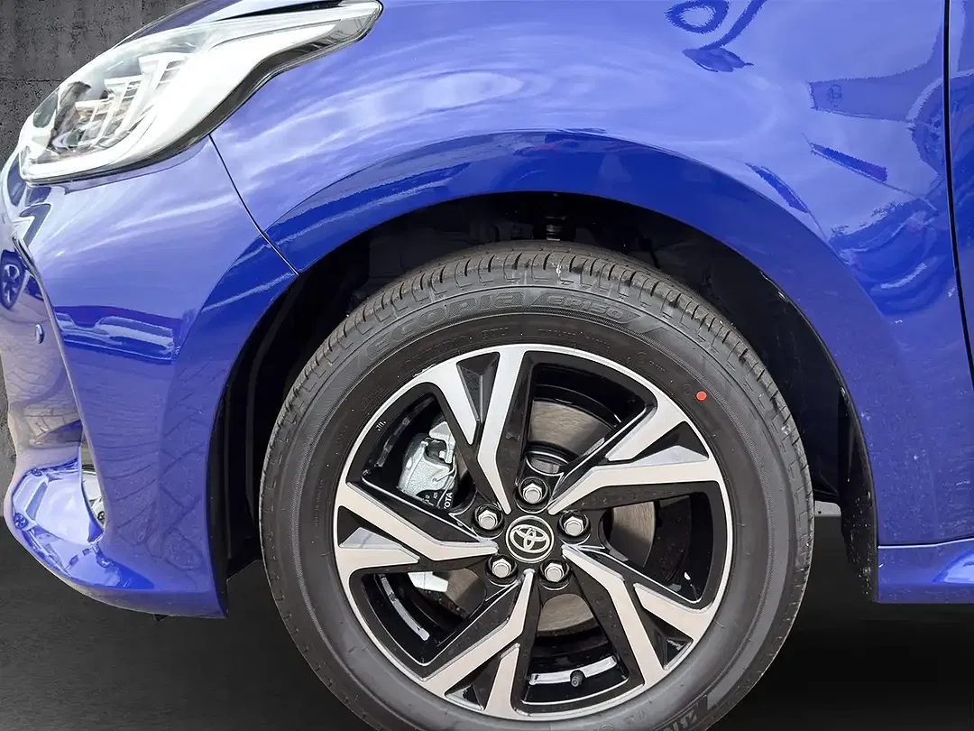 Toyota Yaris - Thumbnail 18