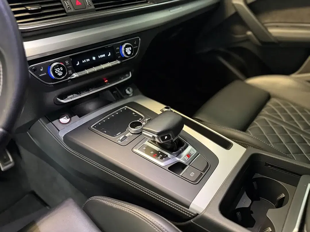 Audi SQ5 - Thumbnail 24