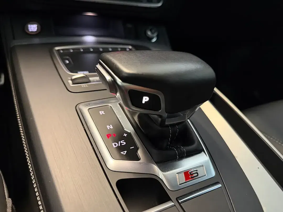 Audi SQ5 - Thumbnail 25