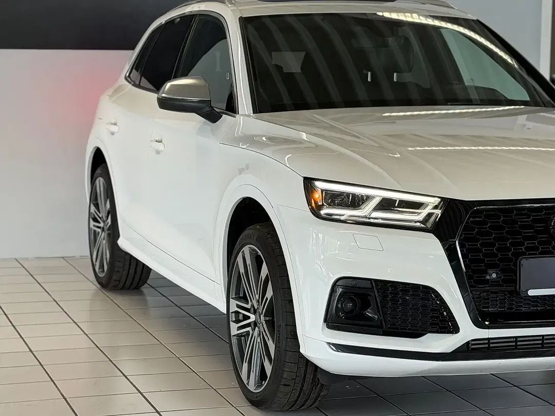 Audi SQ5 - Thumbnail 9