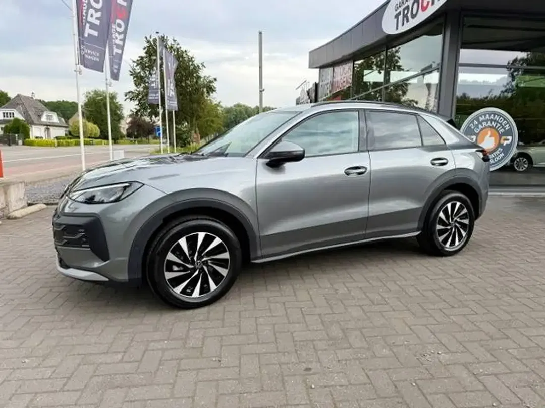 Volkswagen T-Roc - Thumbnail 12
