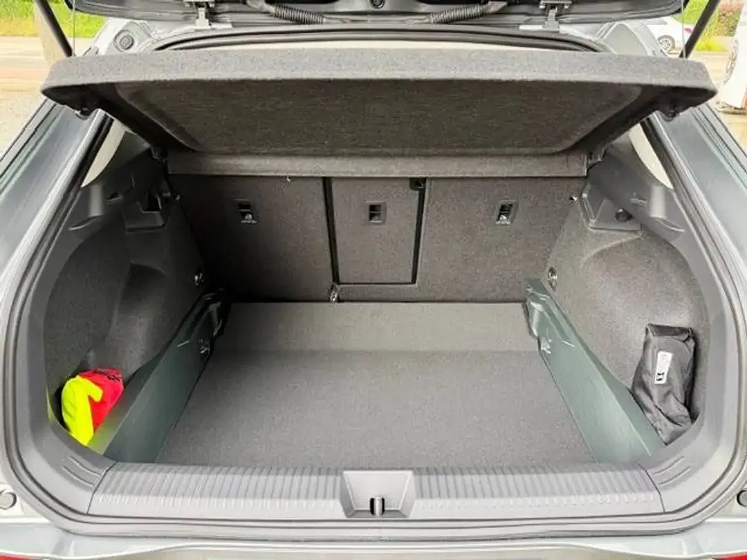 Volkswagen T-Roc - Thumbnail 14