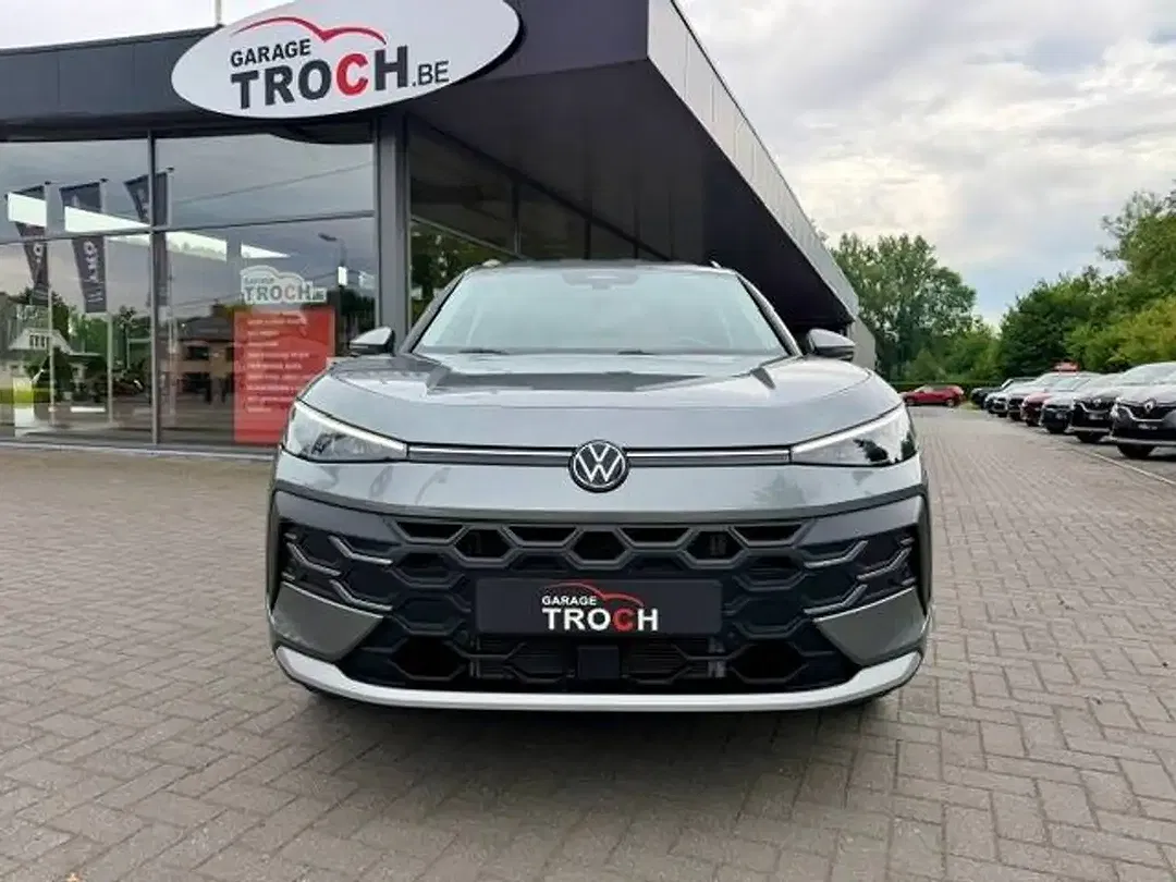 Volkswagen T-Roc - Thumbnail 4