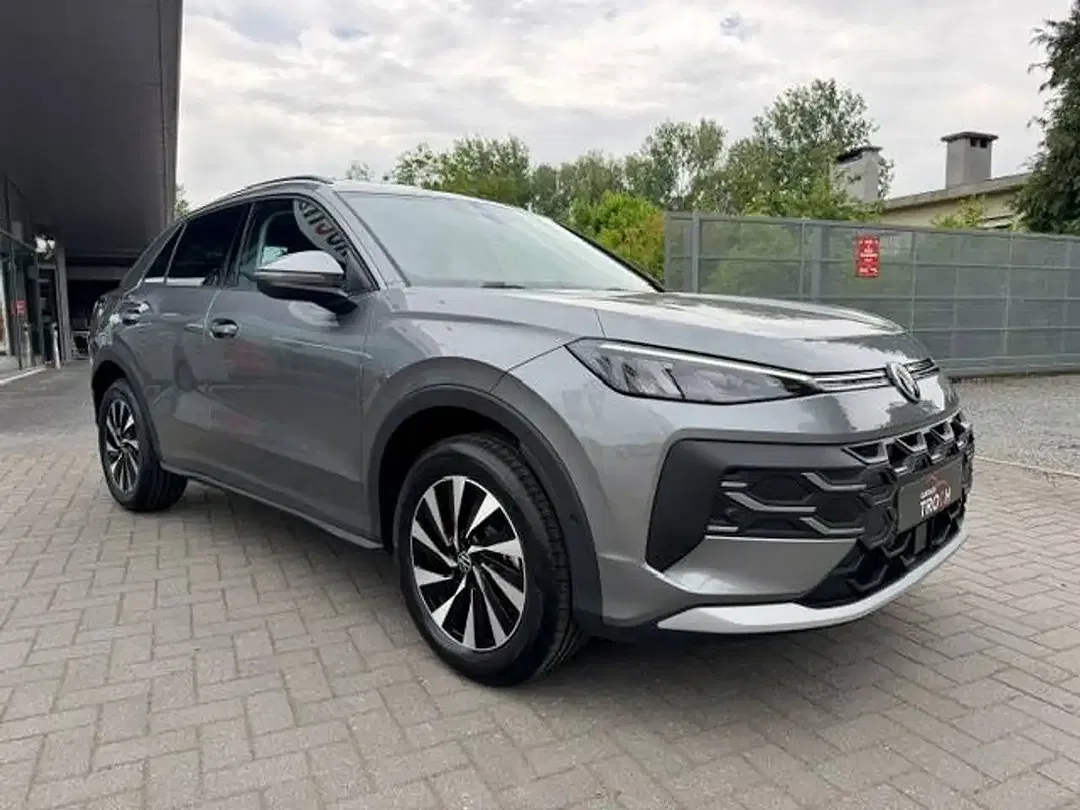 Volkswagen T-Roc - Thumbnail 5