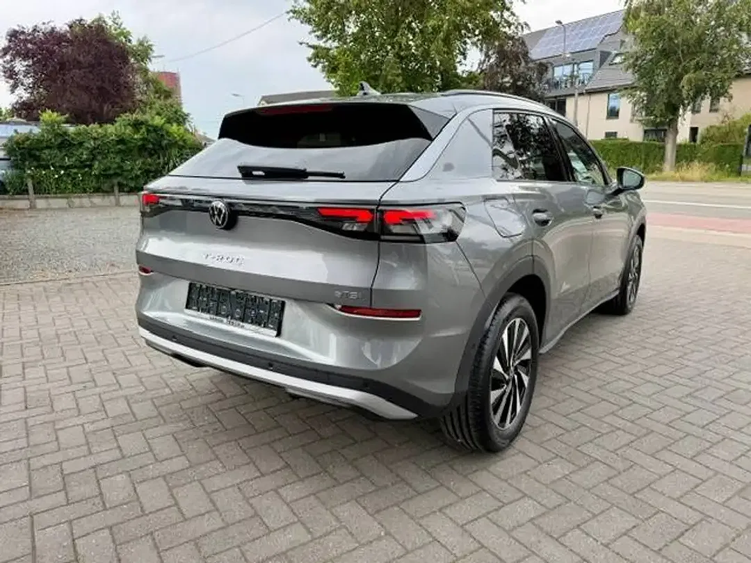 Volkswagen T-Roc - Thumbnail 8