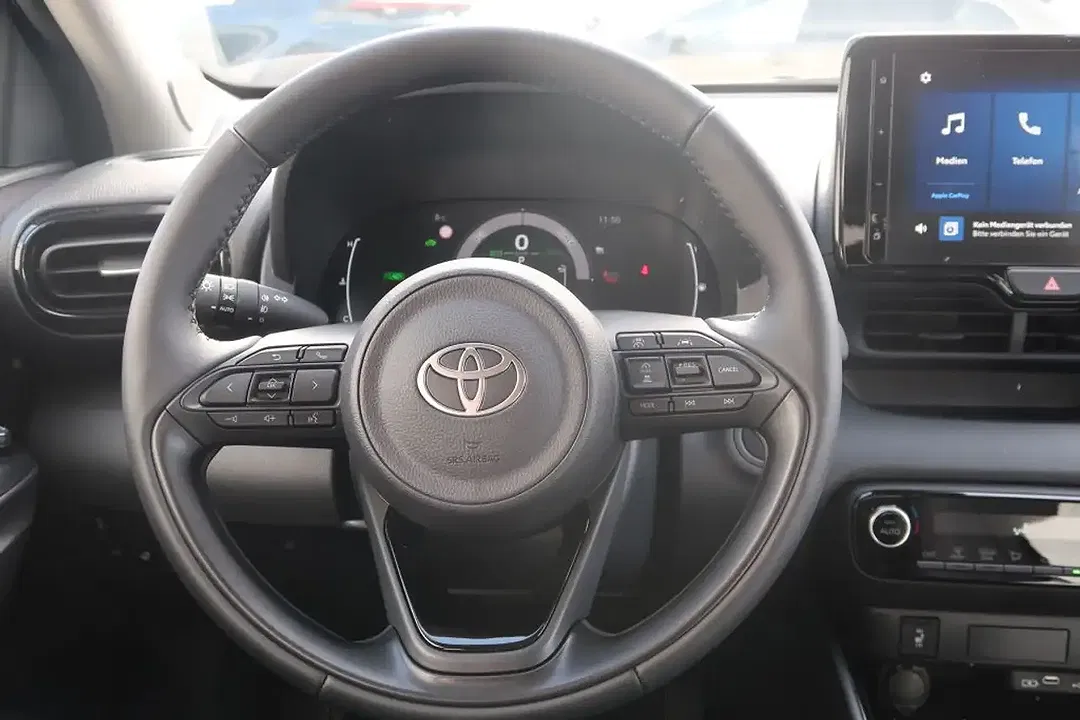 Toyota Yaris - Thumbnail 10