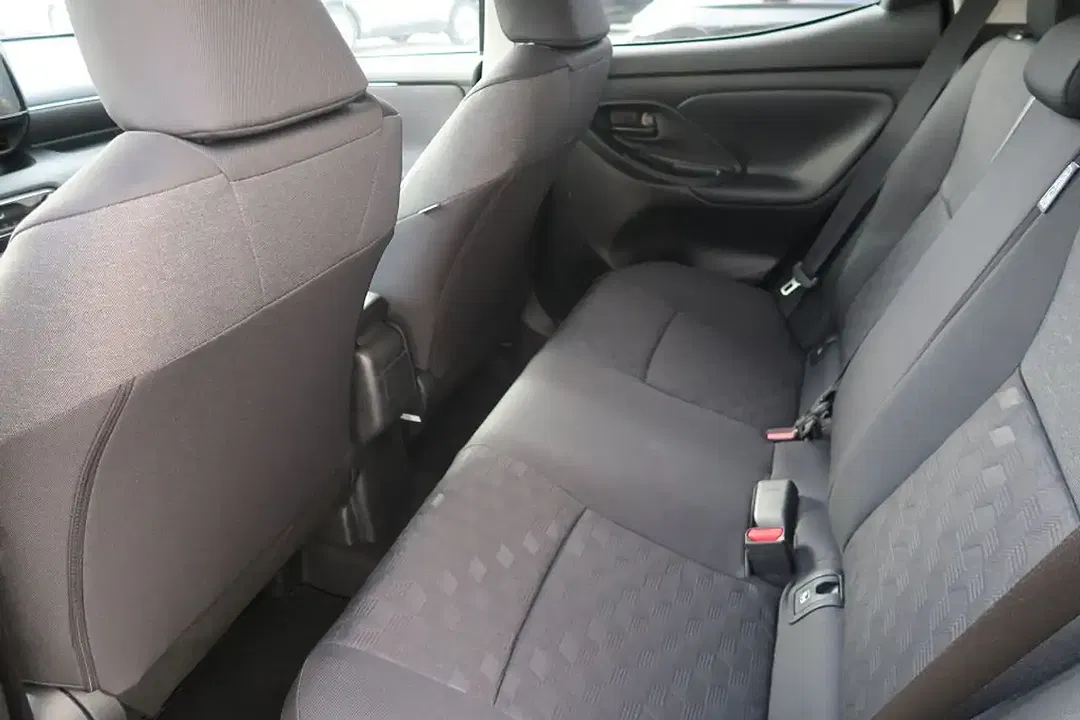 Toyota Yaris - Thumbnail 12