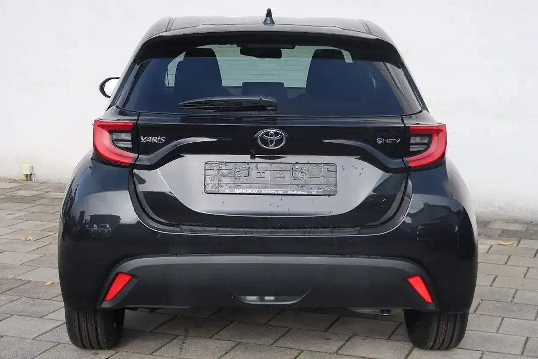 Toyota Yaris - Thumbnail 4