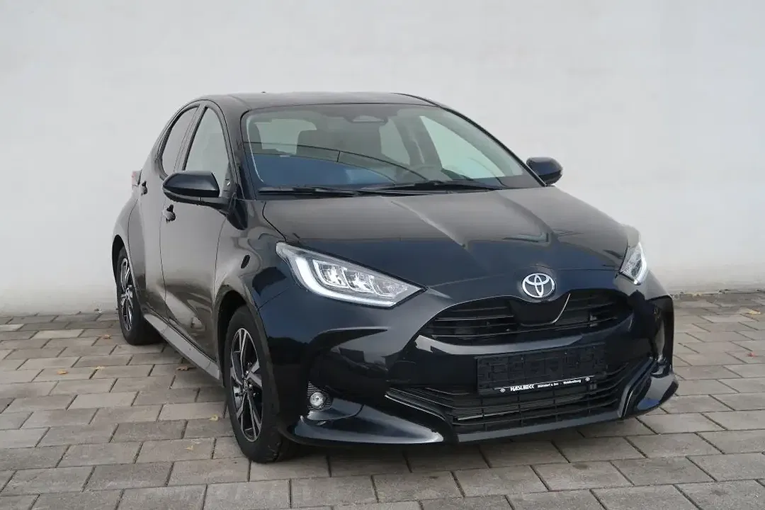 Toyota Yaris - Thumbnail 7