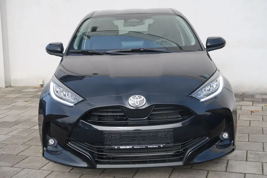 Toyota Yaris - Thumbnail 8