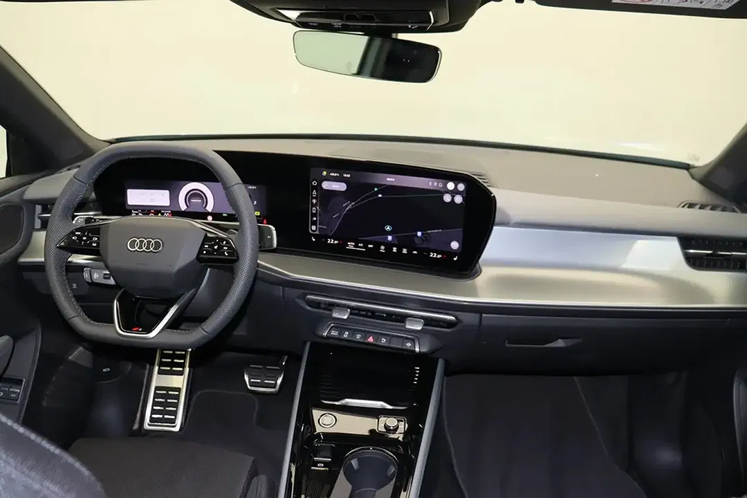 Audi Q3 - Thumbnail 14