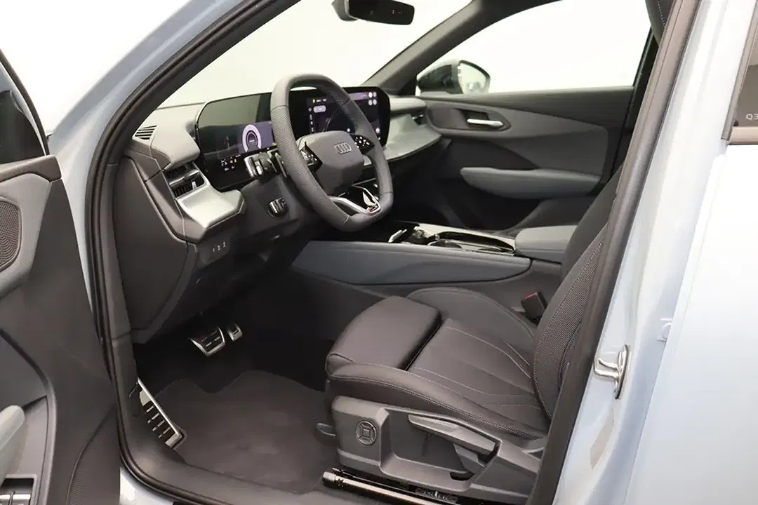 Audi Q3 - Thumbnail 8