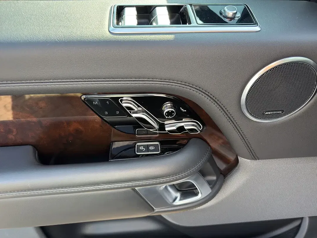 Land Rover Range Rover - Thumbnail 13