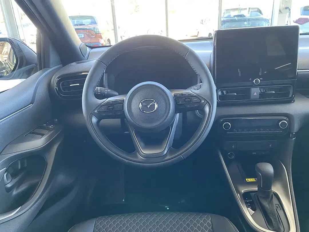 Mazda 2 - Thumbnail 3