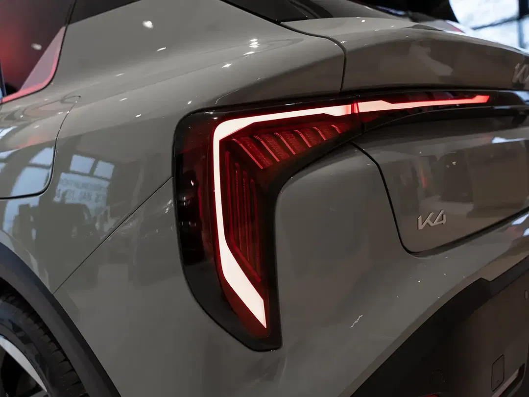Kia K4 - Thumbnail 23