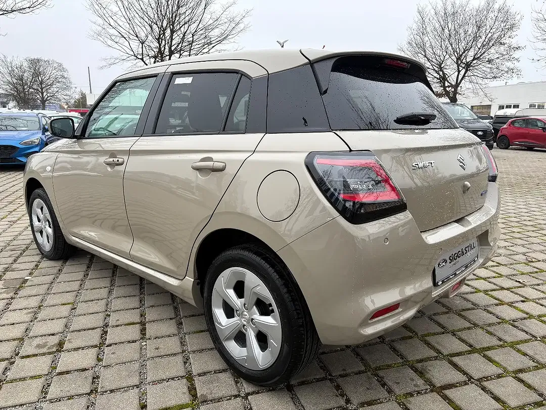 Suzuki Swift - Thumbnail 4