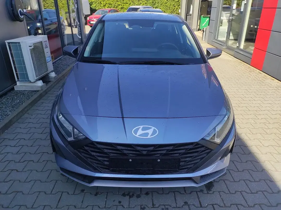 Hyundai i20 - Thumbnail 2