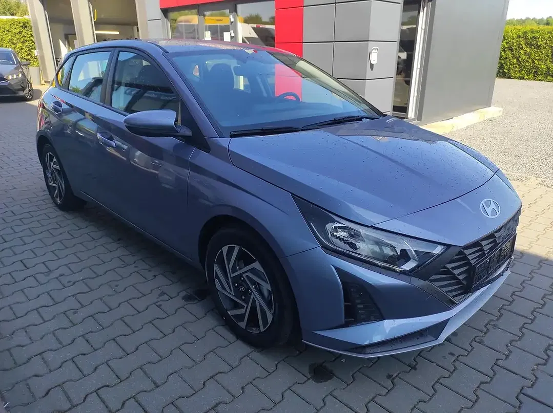 Hyundai i20 - Thumbnail 3