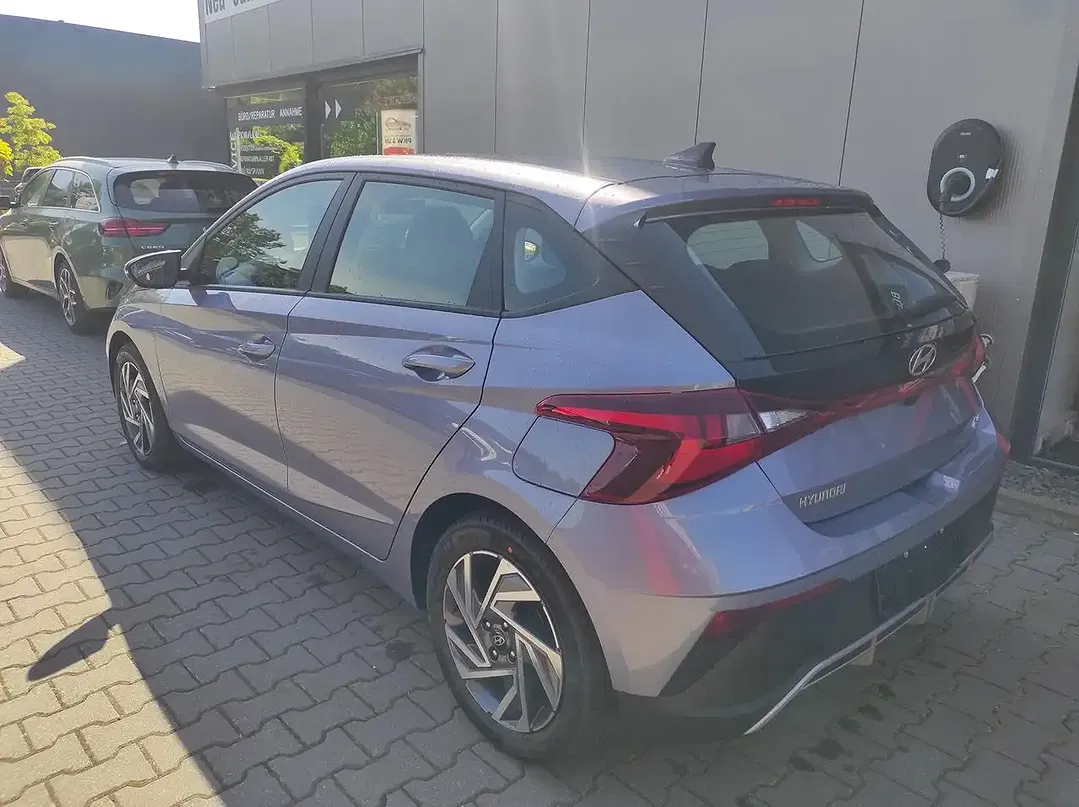 Hyundai i20 - Thumbnail 6