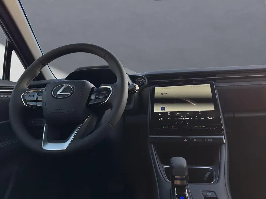 Lexus LBX - Thumbnail 12
