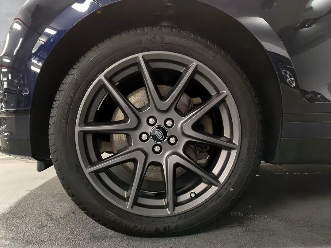 Land Rover Range Rover Velar - Thumbnail 9