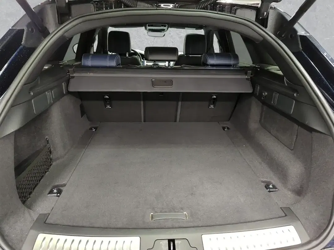 Land Rover Range Rover Velar - Thumbnail 10