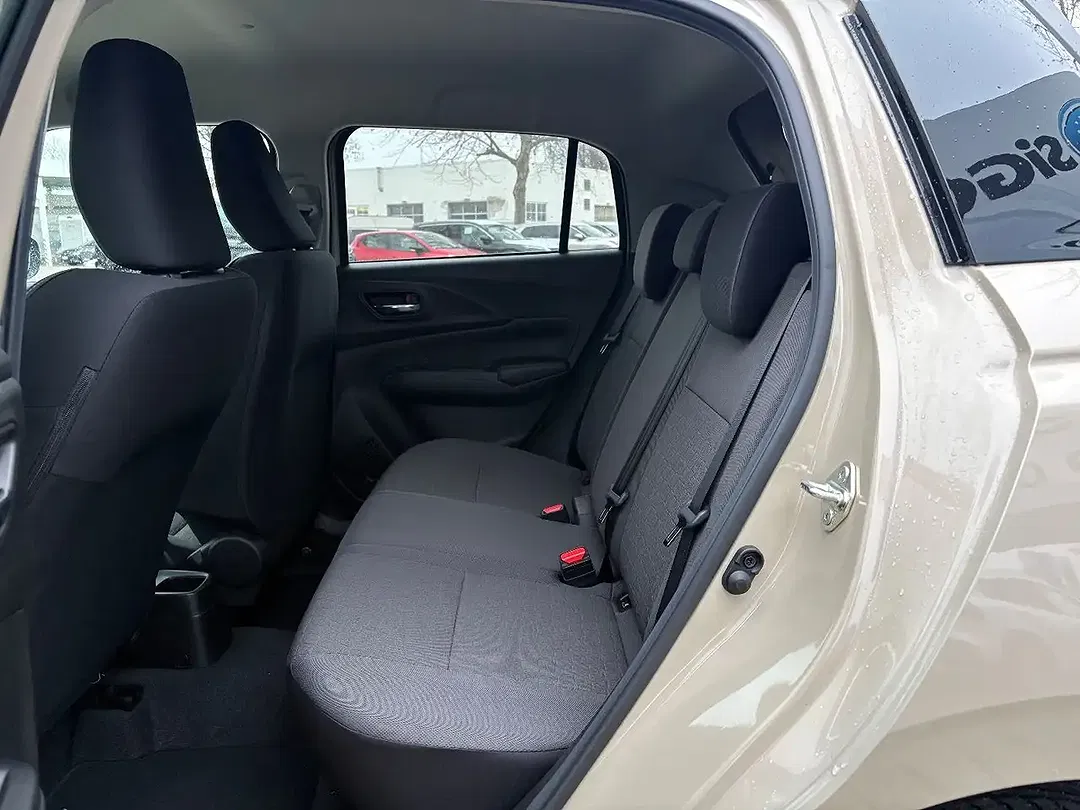 Suzuki Swift - Thumbnail 21
