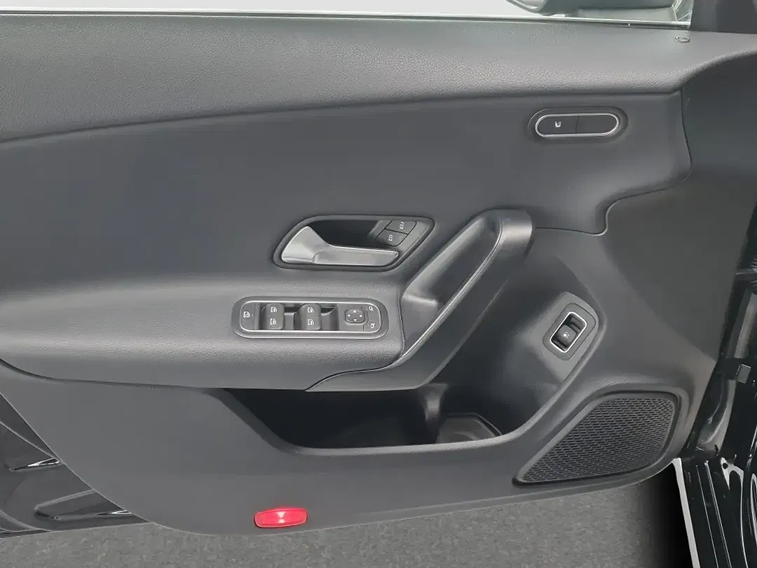 Mercedes-Benz CLA 250 - Thumbnail 10