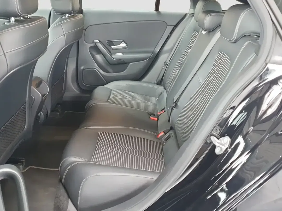 Mercedes-Benz CLA 250 - Thumbnail 11