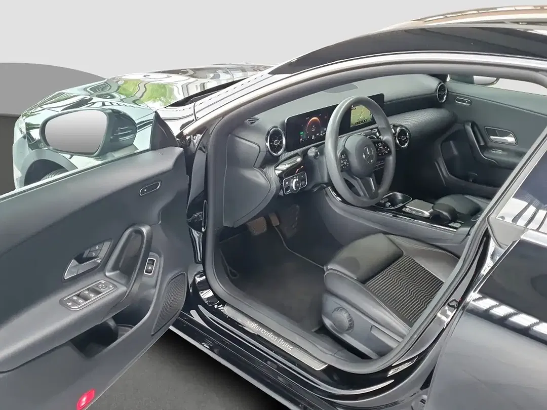 Mercedes-Benz CLA 250 - Thumbnail 12