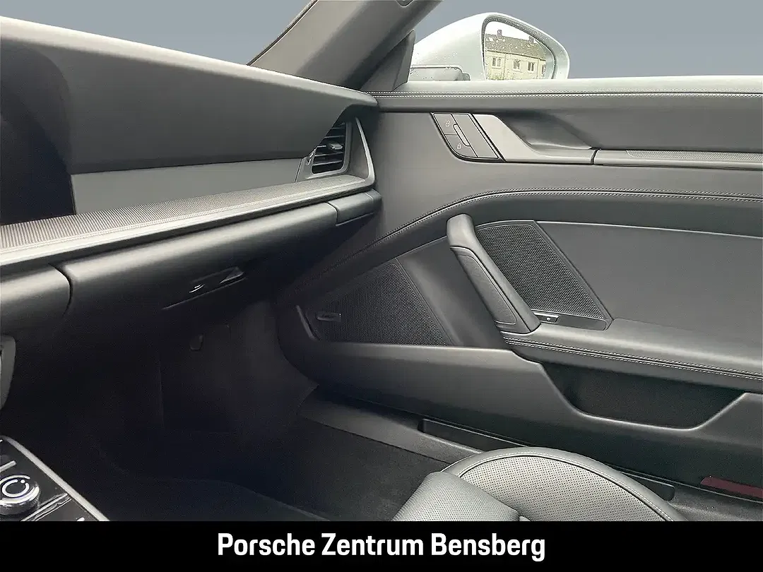 Porsche 911 - Thumbnail 15